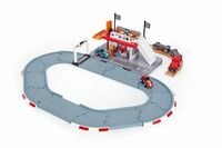 Jetzt kommt Spiel- und Rennspa&szlig; auf die Schienen! Transportieren die Flitzer zur