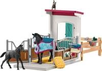 schleich&reg; Pferdebox mit Stute und Fohlen