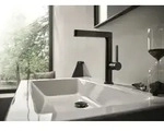 Hansgrohe Finoris Einhebel-Waschtischmischer 230 mit Schwenkauslauf - brushed black