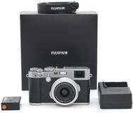 Fujifilm X100F silber Topzustand, nur ca. 790 Ausl&ouml;sungen #48335**