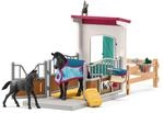 Schleich&reg; Pferdebox mit Stute und Fohlen 42611