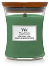 Woodwick Duftkerze Mint Leaves & Oak im mittelgro&szlig;en Sanduhr Glas mit Deckel, 275g,