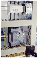 SIEMENS Sicherheitsrelais &Uuml;berwachungsrelais 160 - 690 V/AC 2 Wechsler Siemens