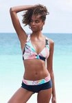 LASCANA ACTIVE Bikini-Hotpants Layne mit bedrucktem B&uuml;ndchen