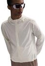 Nike Laufjacke W NK SWIFT RPL PKBL JKT mit Kapuze und Kordelzug, atmungsaktiv,