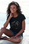 Vivance Rundhalsshirt mit goldfarben schimmerndem Frontprint aus weicher