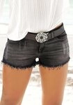 Buffalo Jeanshotpants aus bequemer Baumwollware mit Fransen am Saum, Shorts aus