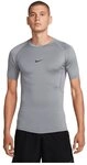 Nike Trainingsshirt M NP DF TIGHT TOP SS eng anliegender Schnitt, atmungsaktiv,