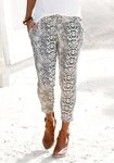 LASCANA Strandhose mit Alloverprint in Reptiloptik und Taschen, 7/8-L&auml;nge,