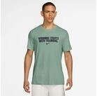 Nike T-Shirt Nike Men's Dri-FIT T-Shirt f&uuml;r Erwachsene, sportlicher Stil,