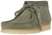 Clarks Wallabee Boot. Khaki/Green Sde Schn&uuml;rschuh mit ikonischer Sohle