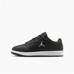 Jordan Jordan Court Connect Low Sneaker inspiriert vom Look des Air Jordan 1