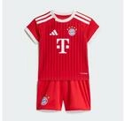 adidas Performance Trainingsanzug FC BAYERN M&Uuml;NCHEN 26/27 MINI-HEIMAUSR&Uuml;STUNG