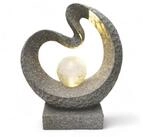 Arnusa LED Solarleuchte Gartenfigur mit Glaskugel Granit-Optik 33,5 x 39 cm,