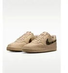 Nike Sportswear COURT VISION SE Sneaker inspiriert vom Design des Nike Air Force