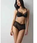 Triumph Slip Love in Lace Shorty nahtlose Stretchspitze schwarz 36
