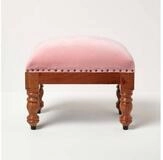 Homescapes Fu&szlig;hocker Rechteckiger Samthocker Mable &ndash; rosa mit Holzbeinen, 50...