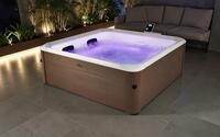 mSpa Whirlpool Oslo Amber AERO PLUS XXL 180 x 180 x 65 cm Ganzj&auml;hrig Outdoor...