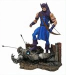 Diamond Select Toys Spielfigur Marvel Select - Hawkeye Classic Special Coll. Edi.