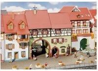 Faller Modelleisenbahn-Geb&auml;ude Faller 130499 H0 Stadthaus mit Tor