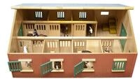 Kids Globe Spielwelt Kids Globe Bauernhof Pferdestall, Ma&curren;stab 1:24, Holz,...