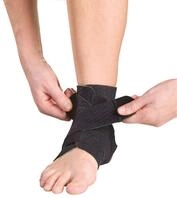 Mueller Sports Medicine Fu&szlig;gelenkbandage Mueller Greenline Adjustable Ankle Support