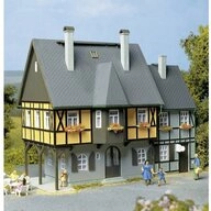 Auhagen Modelleisenbahn-Geb&auml;ude Auhagen 12343 H0, TT Wohnhaus Bahnhofstr. 1