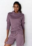 Bench. Loungewear Longsweatshirt mit Stehkragen in Layeroptik und K&auml;ngurutasche,