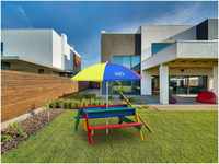 AXI Garten-Kindersitzgruppe Nick, Picknicktisch mit Sonnenschirm