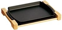 Staub Teller mit Holzunterlage - schwarz