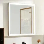 Villeroy & Boch Subway 3.0 Badspiegel mit Beleuchtung und Sensordimmer in 65 x 75 cm,