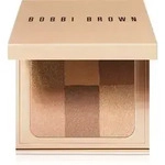 Bobbi Brown Nude Finish Illuminating Powder Aufhellendes Kompakt-Puder Farbton BUFF