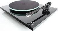 Rega Planar 2 Plattenspieler mit RB 220 Tonarm + Carbon MM-System, hochglanz rot