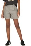 Only Shorts Linda mit weitem Bein in Fungi-XS