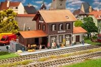 Faller H0 (1:87) 110133 - Bahnhof Kleinengstingen Modellbahn