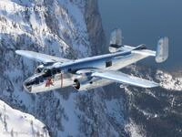 Revell 05643 - Geschenkset Flying Bulls B-25J Mitchell Revell Modellbausatz mit