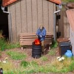 Busch H0 (1:87) 5434 - Feuertonne mit Figur Modellbahn