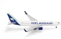Herpa 539241 - Icelandair Boeing 767-300 - Borreal blue tail stripe - TF-ISN 