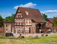Vollmer H0 (1:87) 43731 - Bauernhaus mit Scheune Modellbahn