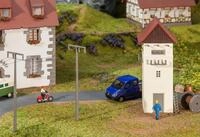 Faller H0 (1:87) 120241 - Trafoh&auml;uschen mit Strommasten Modellbahn