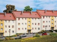 Auhagen H0 (1:87) 11402 - Mehrfamilienhaus Modellbahn