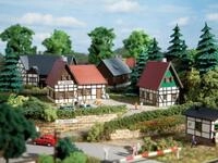 Auhagen N 14457 - Gasthaus zur Schmiede mit Nebengeb&auml;ude Modellbahn