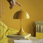 Louis Poulsen Panthella PORTABLE 160 V3, opaque gelb