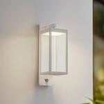 Lucande LED-Au&szlig;enwandlampe Ferdinand, wei&szlig;, Sensor, 38 cm