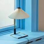 Hay LED-Tischlampe Matin, wei&szlig;/messing, H&ouml;he 38 cm