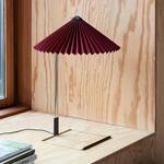 Hay LED-Tischlampe Matin, dunkelrot/messing, H&ouml;he 38 cm