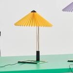Hay LED-Tischlampe Matin, gelb/messing, H&ouml;he 38 cm