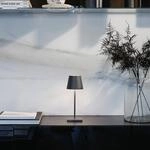 Zafferano Poldina mini Akku-Tischlampe IP65 grau