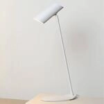 Wei&szlig;e Schreibtischlampe Hester aus Metall