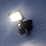 LEDVANCE SMART+ WiFi Outdoor Flood Camera Control LEDVANCE SMART+ WiFi Outdoor Flood Camera Control